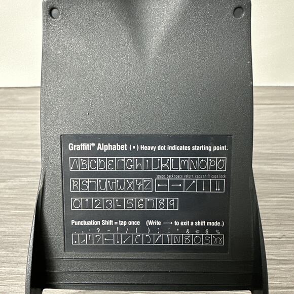 PALM IIIe 3 Com Handheld PDA with Metal Stylus and Plastic‎ Cover - Picture 3 of 11